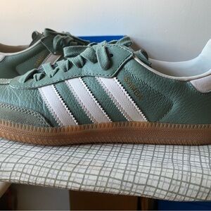 Adidas Sambas OG - silver green - almost new